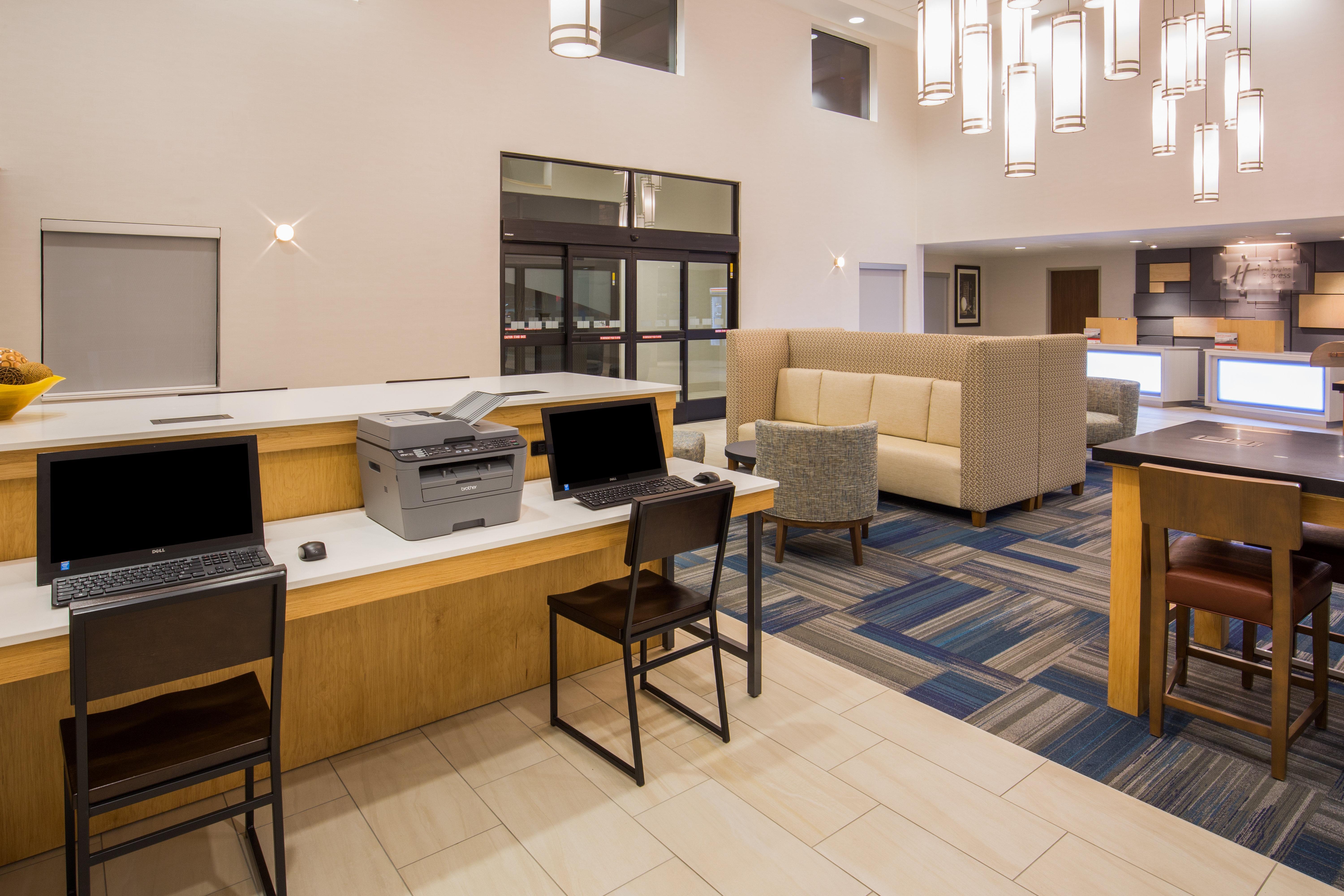 Holiday Inn Express & Suites Pahrump By Ihg Exterior foto