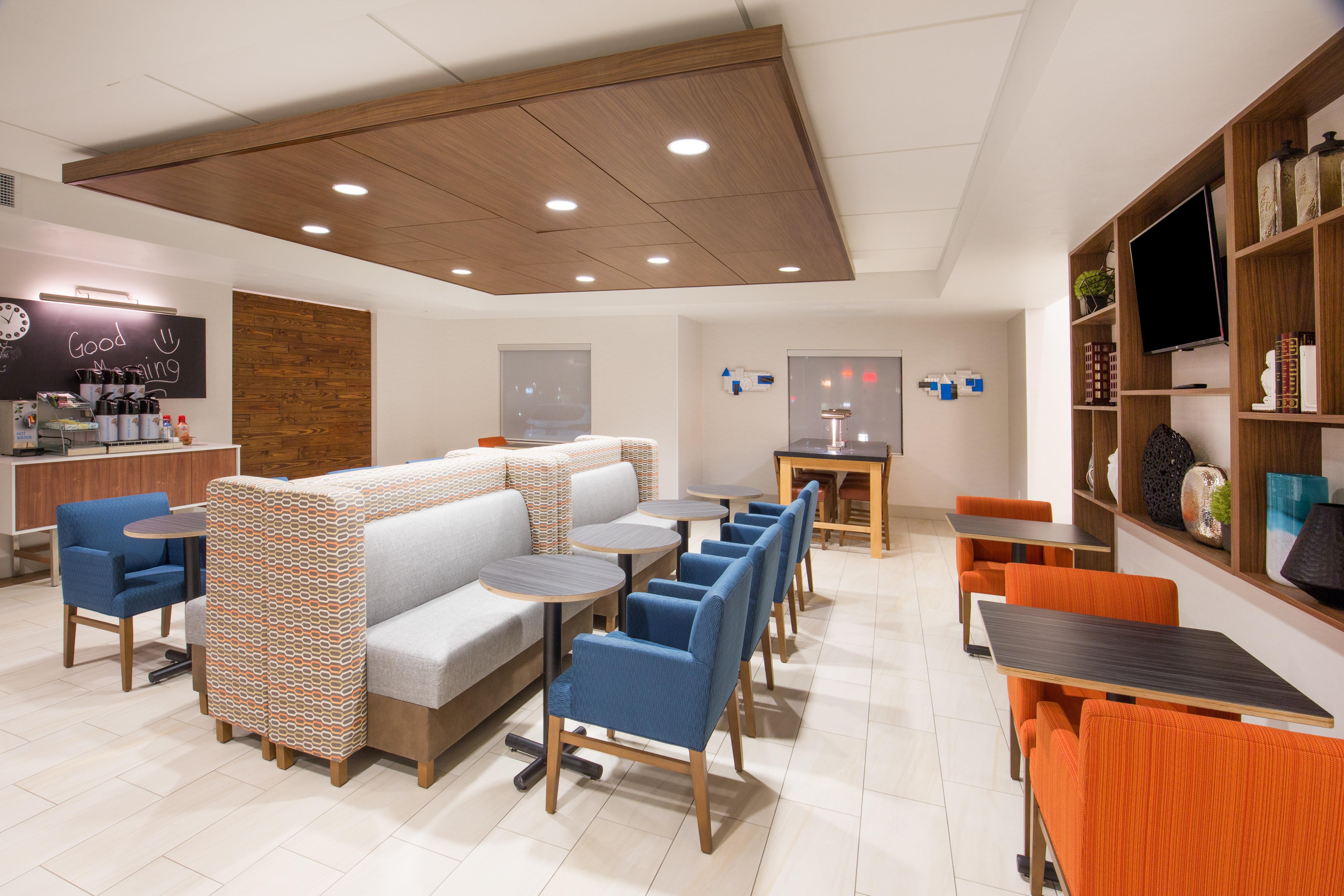 Holiday Inn Express & Suites Pahrump By Ihg Exterior foto